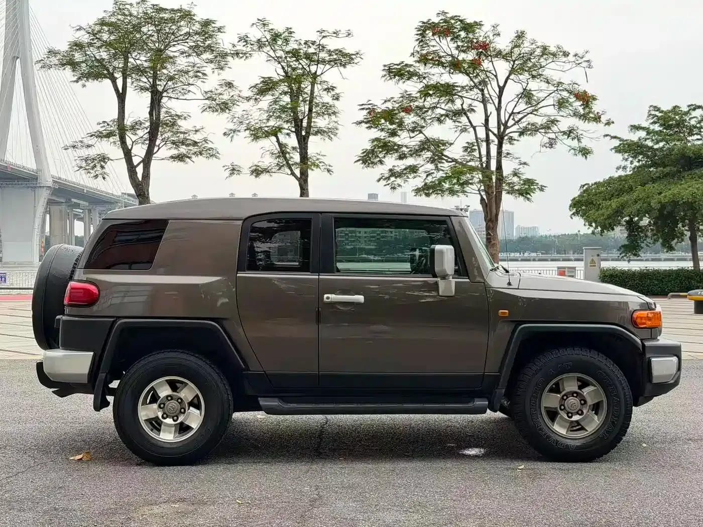 2007 FJ Cruiser 4.0L — миниатюра 8