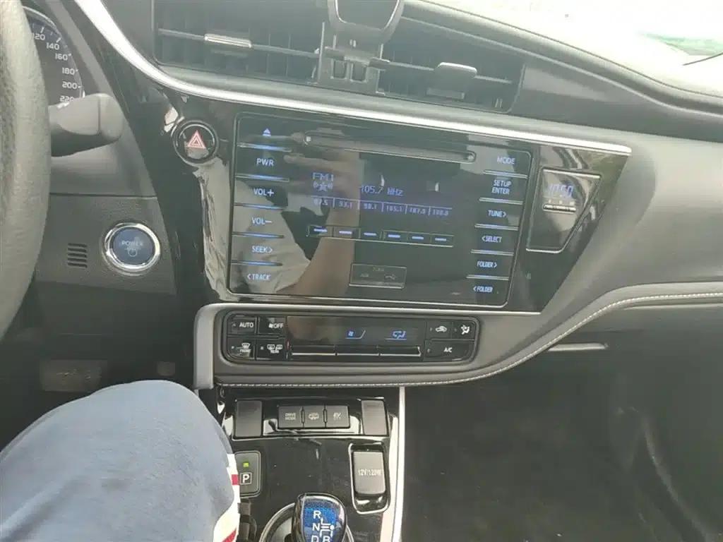 Corolla Hybrid E+ 2020 1.8L E-CVT Comfort Edition — миниатюра 13