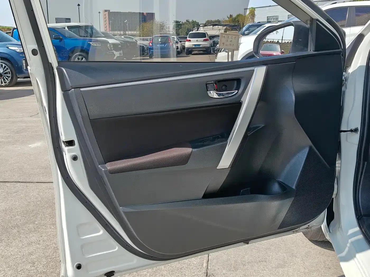 Levin Hybrid E+ 2019 1.8PH GS E-CVT Elite Edition — миниатюра 10