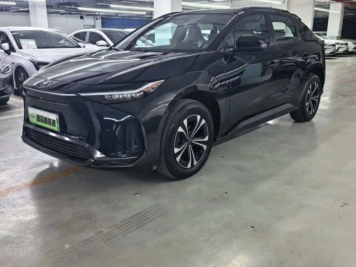 FAW Toyota bZ4X 2022 All-Wheel Drive High-Performance Premium Edition — миниатюра 1