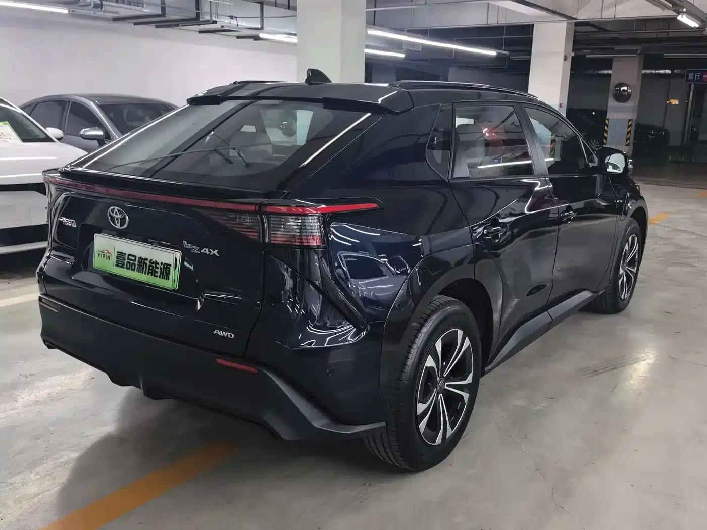 FAW Toyota bZ4X 2022 All-Wheel Drive High-Performance Premium Edition — миниатюра 11