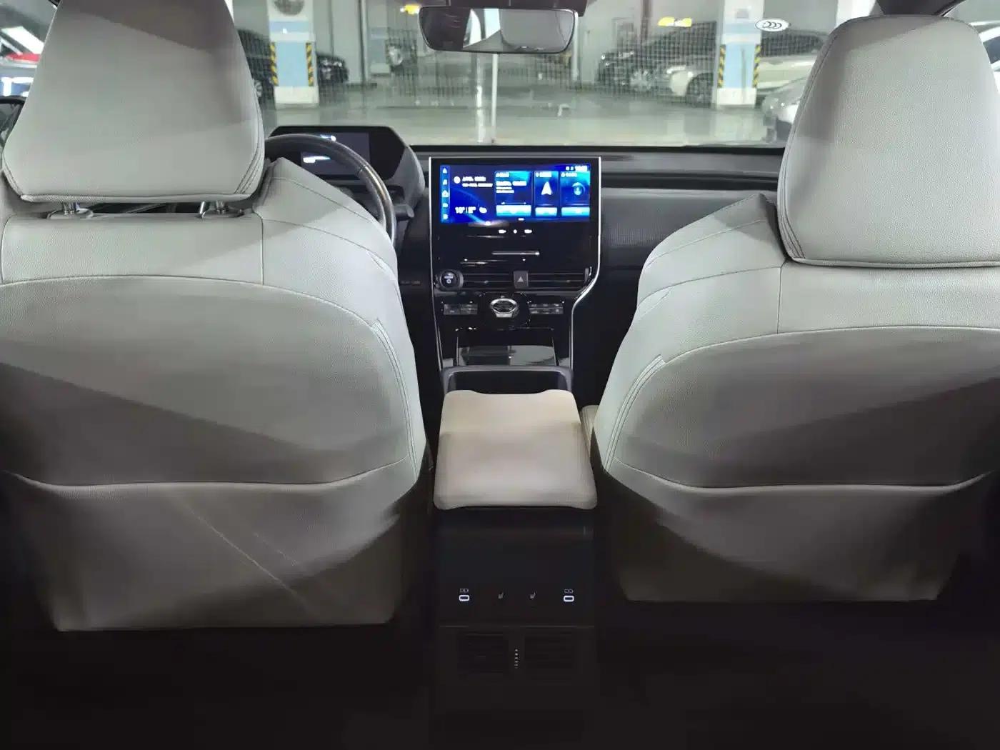 FAW Toyota bZ4X 2022 All-Wheel Drive High-Performance Premium Edition — миниатюра 16