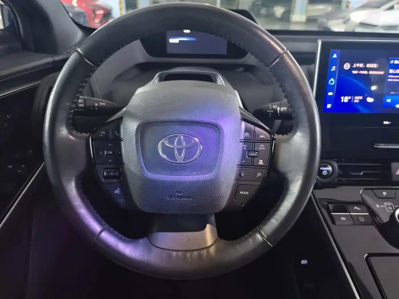 FAW Toyota bZ4X 2022 All-Wheel Drive High-Performance Premium Edition — миниатюра 17