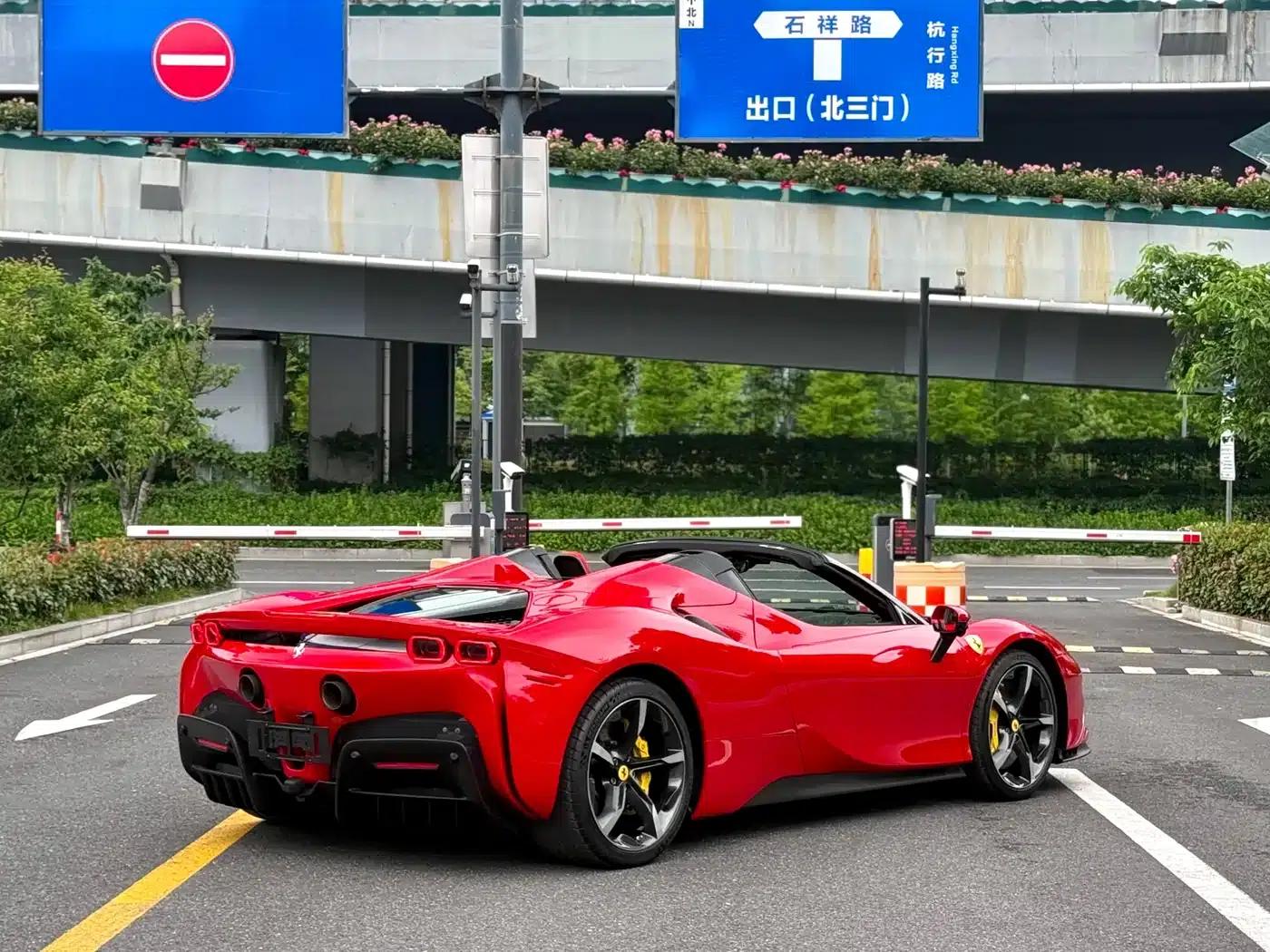 SF90 2021 3.9T V8 Spider — миниатюра 7