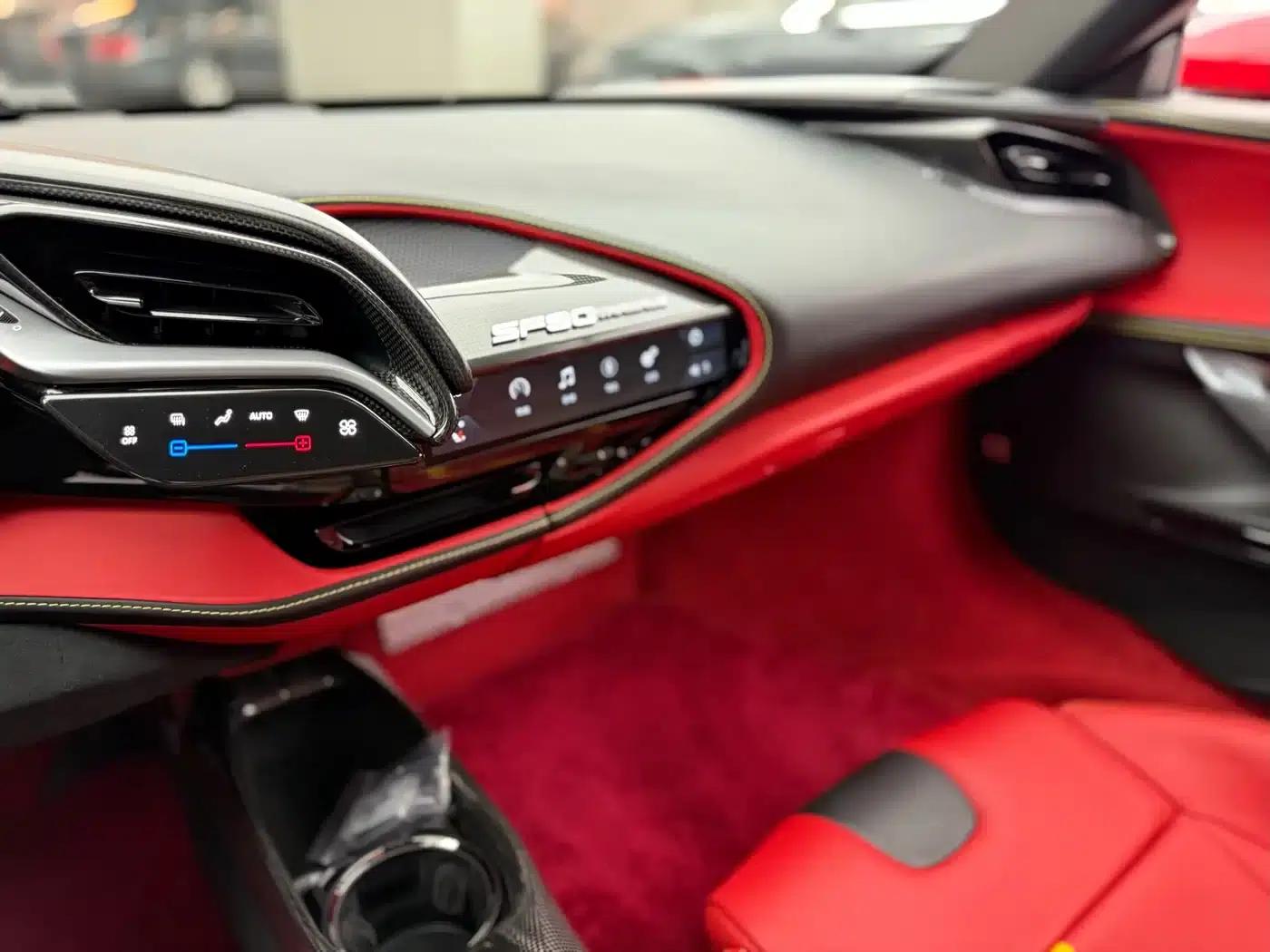 SF90 2020 3.9T V8 Stradale — миниатюра 12