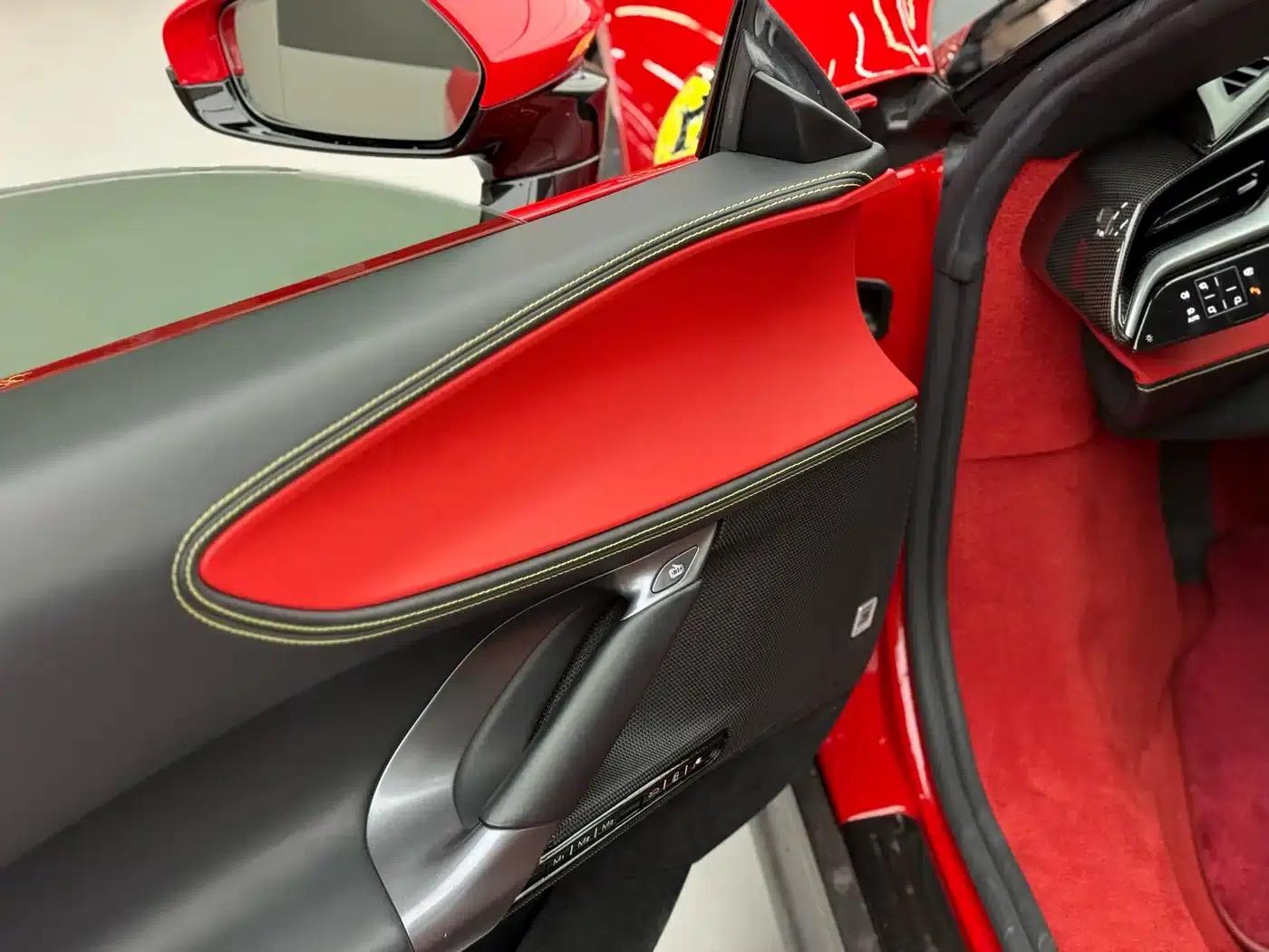 SF90 2020 3.9T V8 Stradale — миниатюра 18