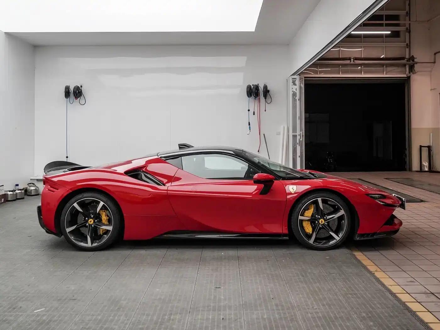 SF90 2020 3.9T V8 Stradale — миниатюра 2