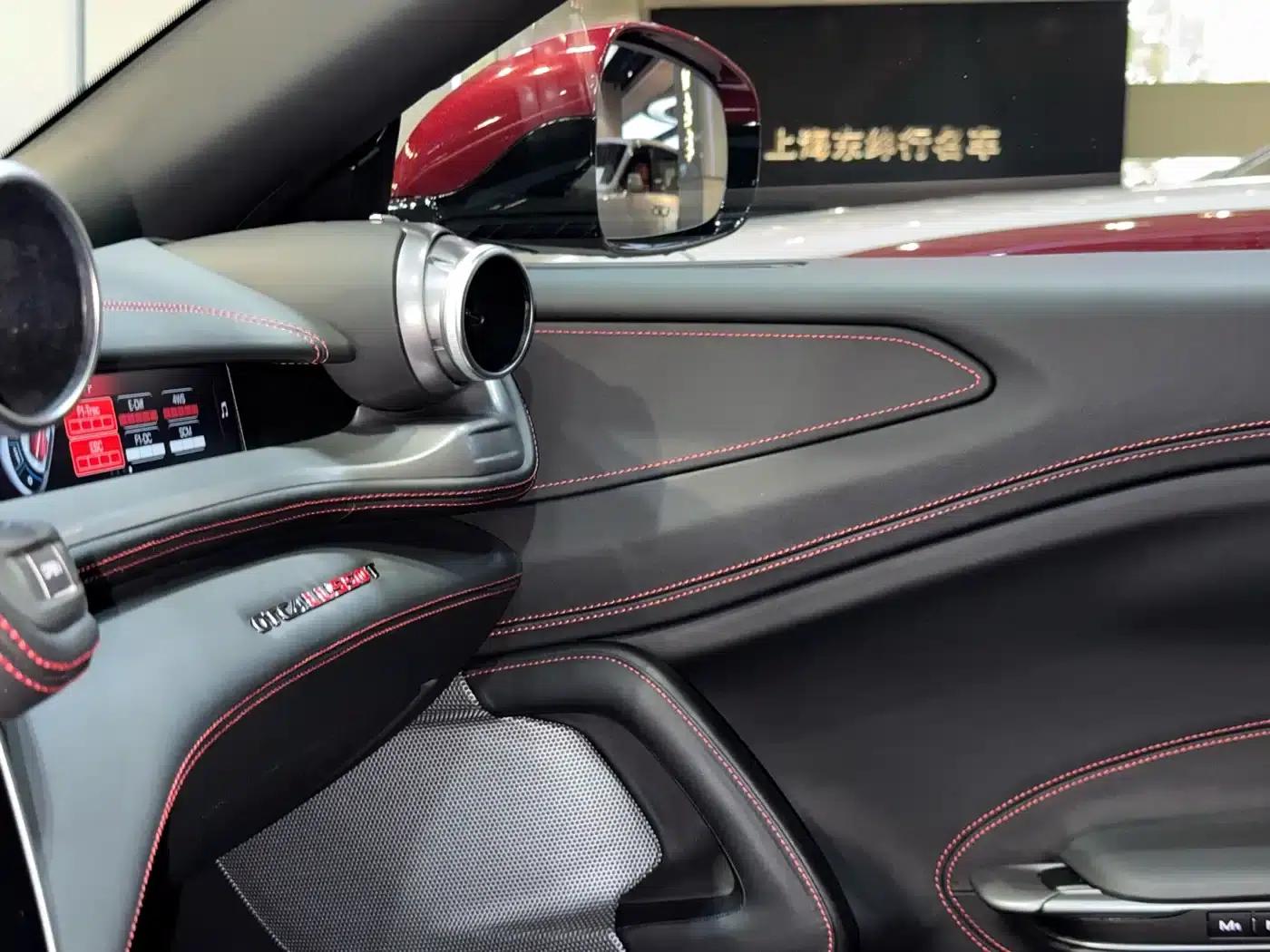 2017 GTC4Lusso 3.9T V8 — миниатюра 17