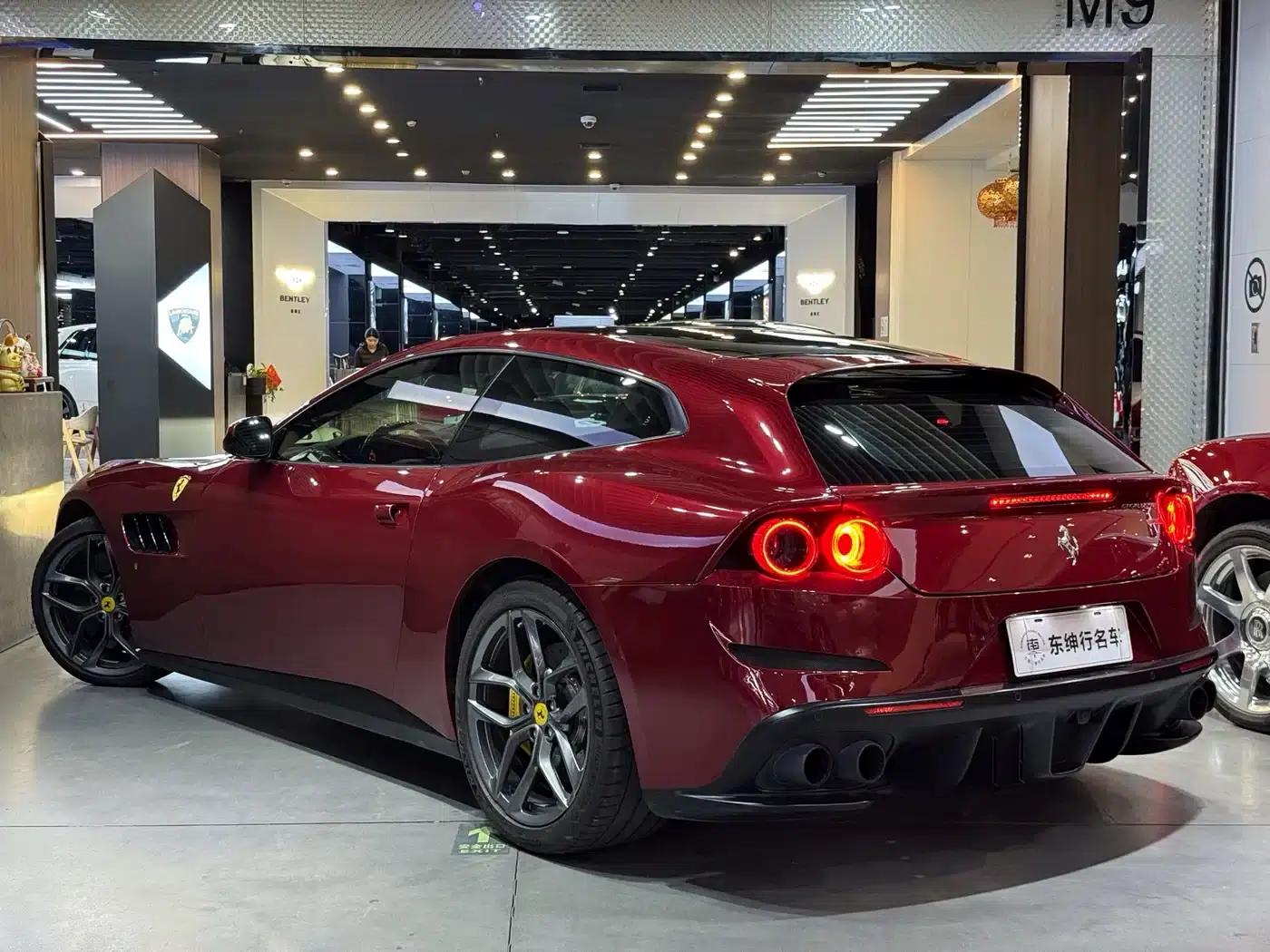 2017 GTC4Lusso 3.9T V8 — миниатюра 4