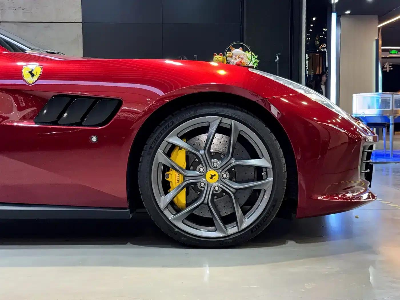 2017 GTC4Lusso 3.9T V8 — миниатюра 7
