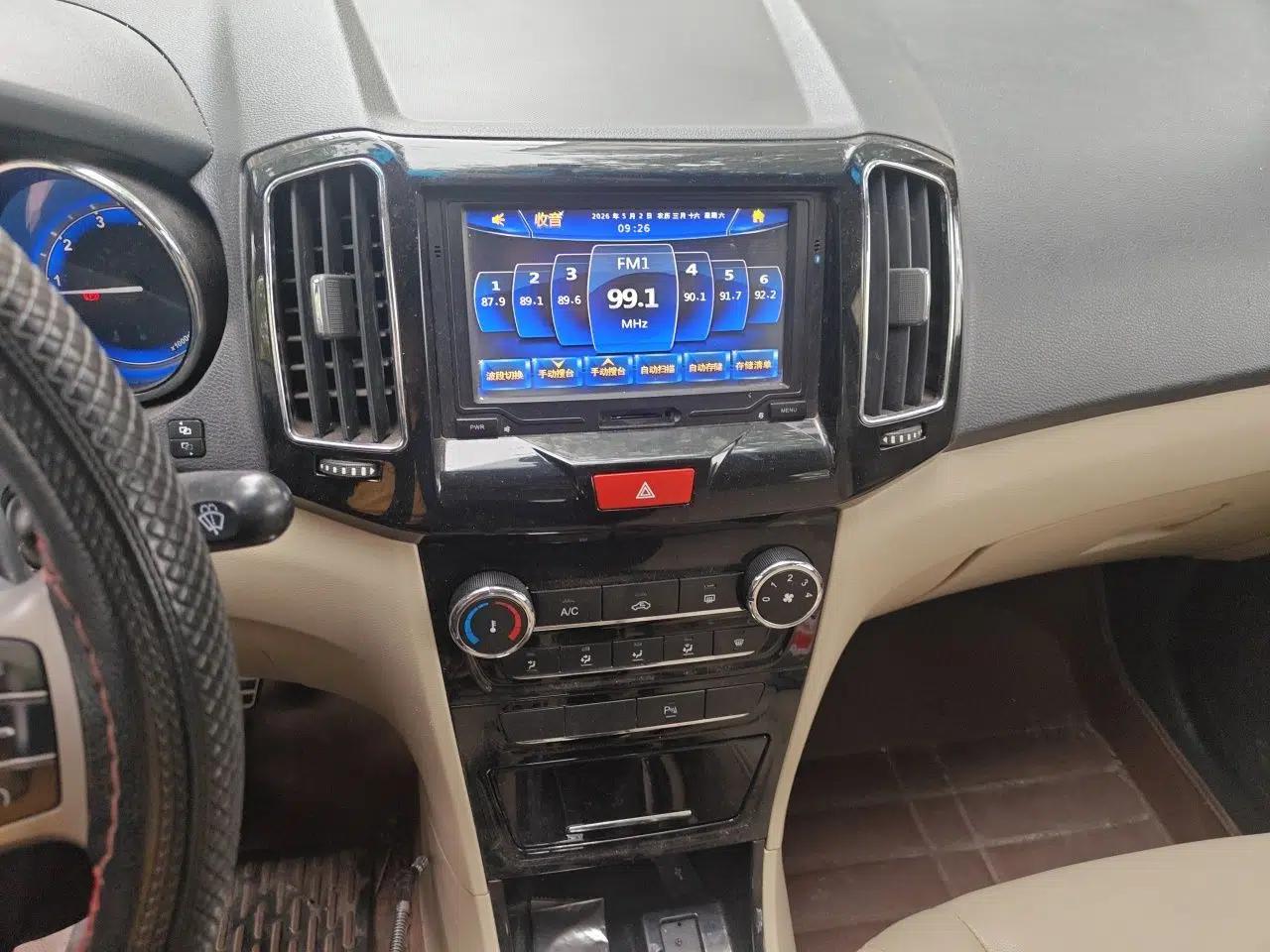 Chery E3 2015 1.5L Manual ZhiShang Model — миниатюра 14