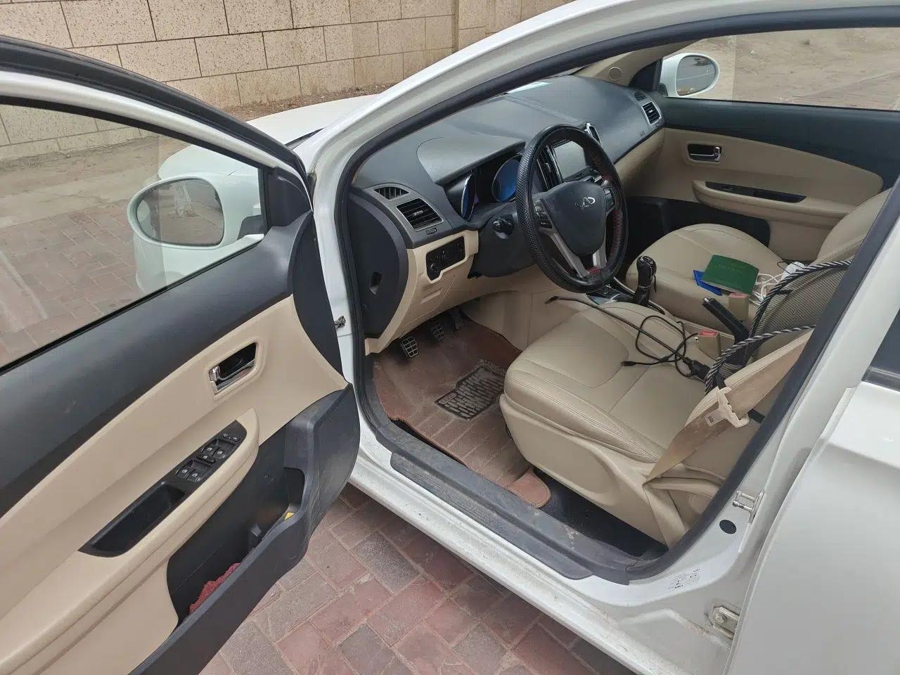 Chery E3 2015 1.5L Manual ZhiShang Model — миниатюра 17