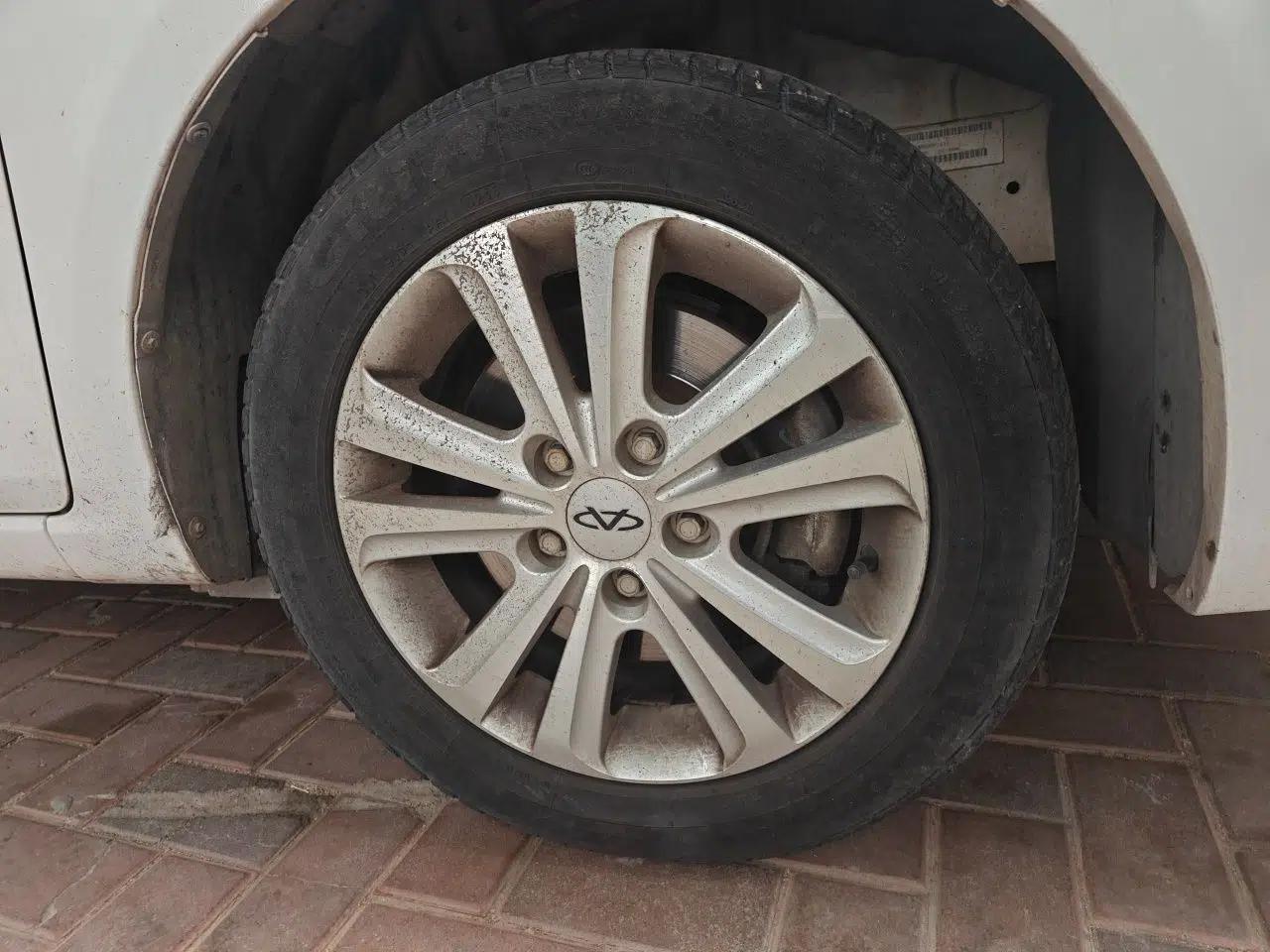 Chery E3 2015 1.5L Manual ZhiShang Model — миниатюра 8