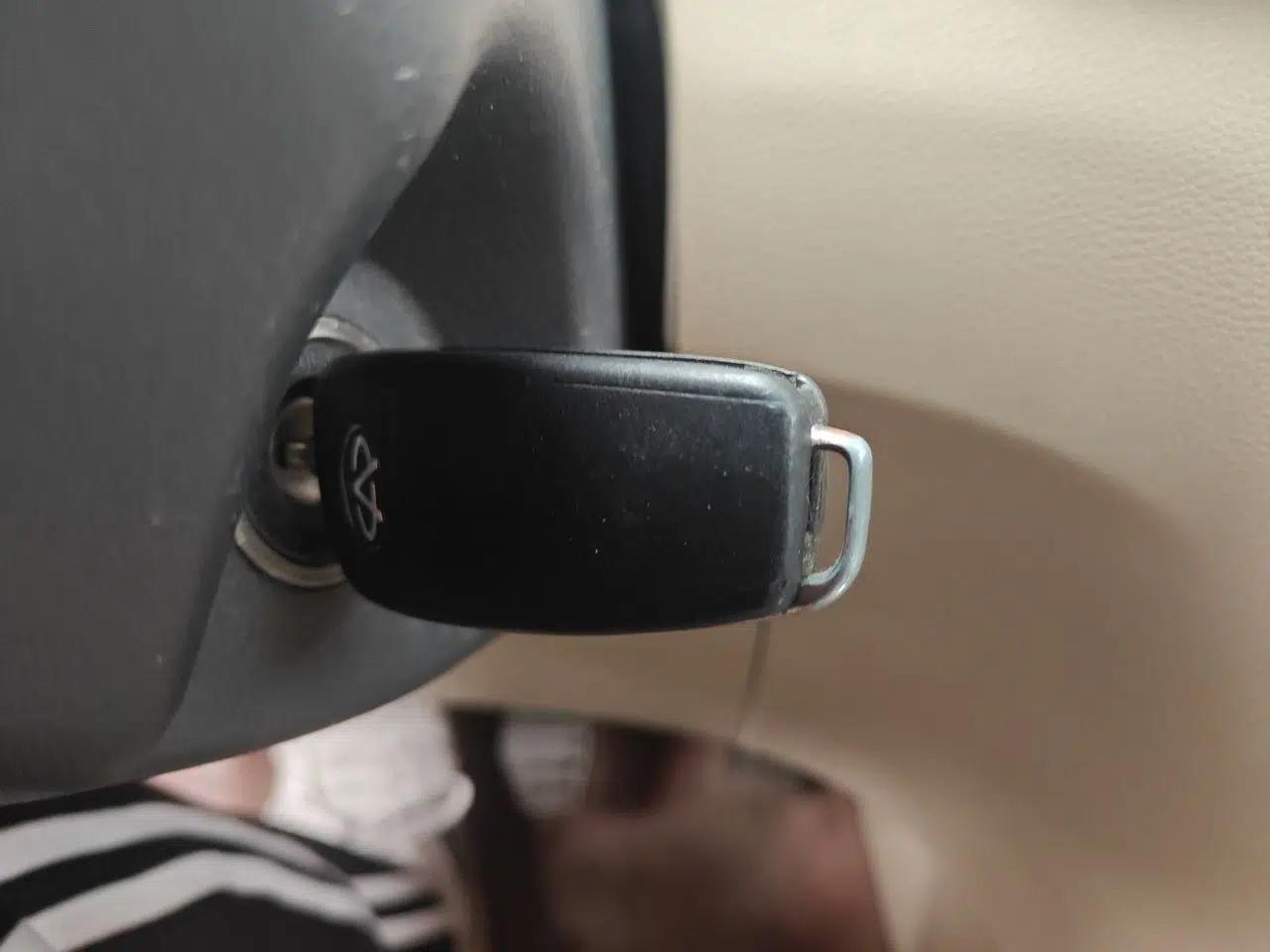 Chery E3 2015 1.5L Manual ZhiShang Model — миниатюра 9