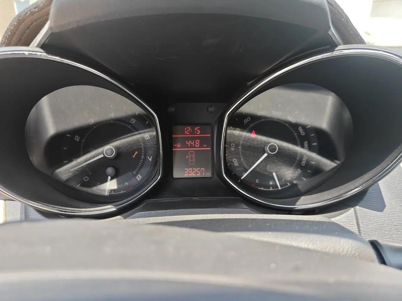 Chery Arrizo 7 2015 1.6L Manual ZhiShang Edition — миниатюра 12