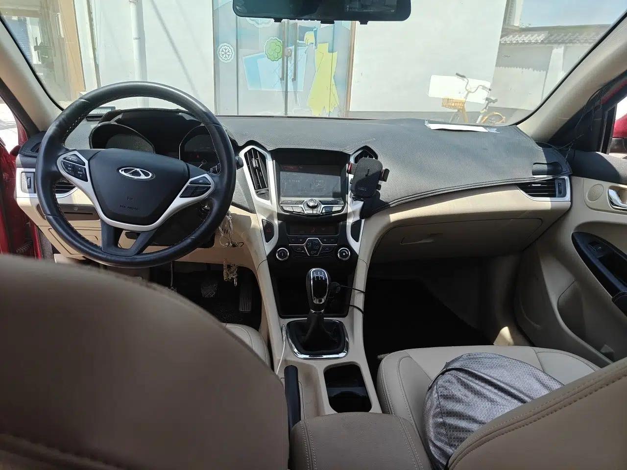 Chery Arrizo 7 2015 1.6L Manual ZhiShang Edition — миниатюра 10