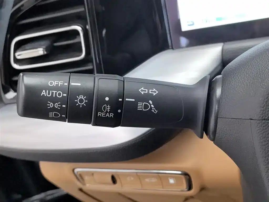 Trumpchi ES9 2024 PHEV 143km Pro — миниатюра 21