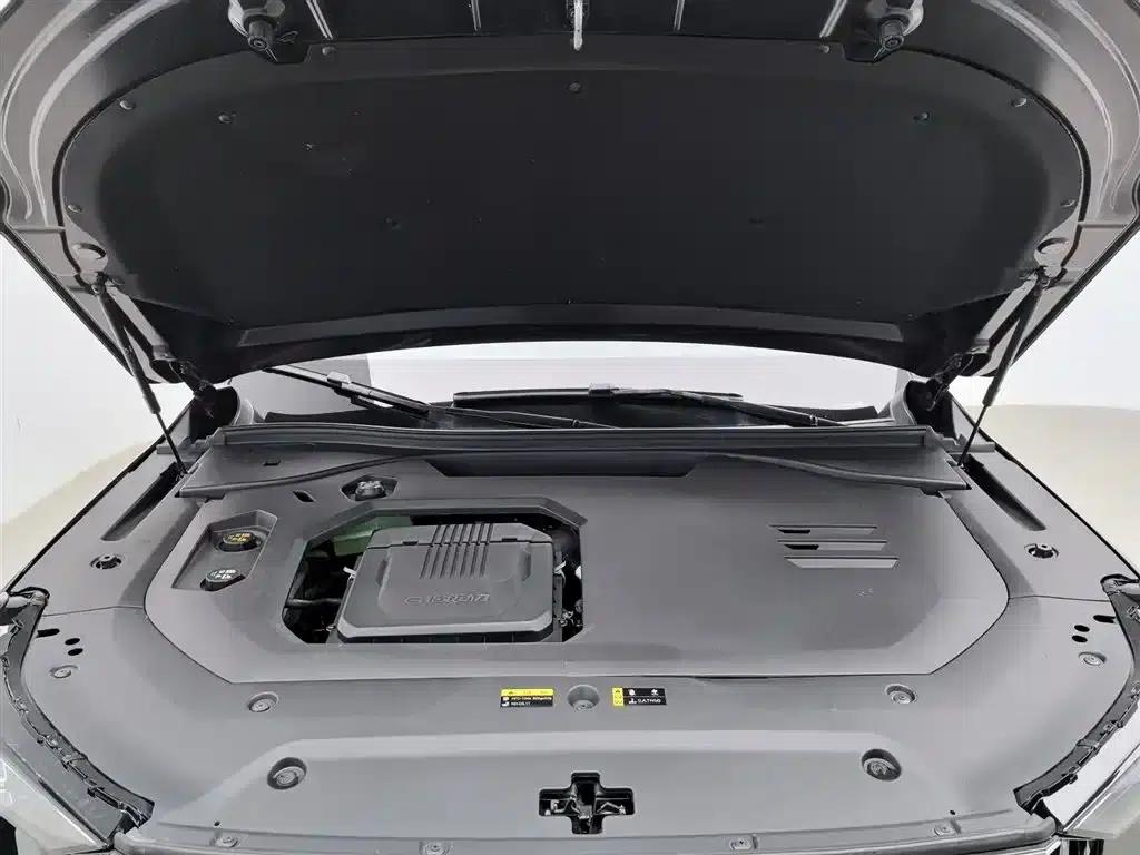 Trumpchi ES9 2024 PHEV 143km Pro — миниатюра 6