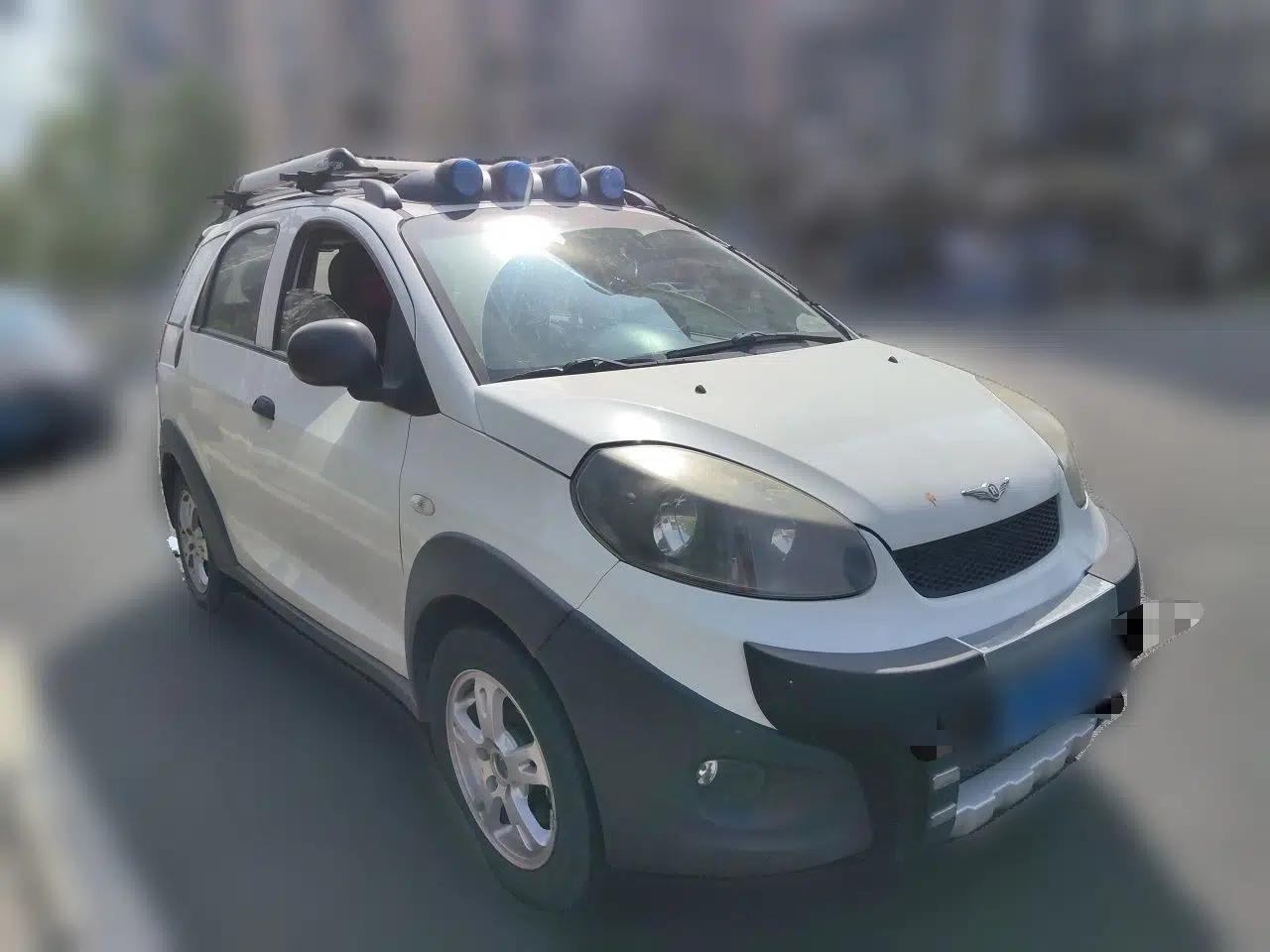 Chery X1 2012 1.5L Manual Comfort Edition — миниатюра 3