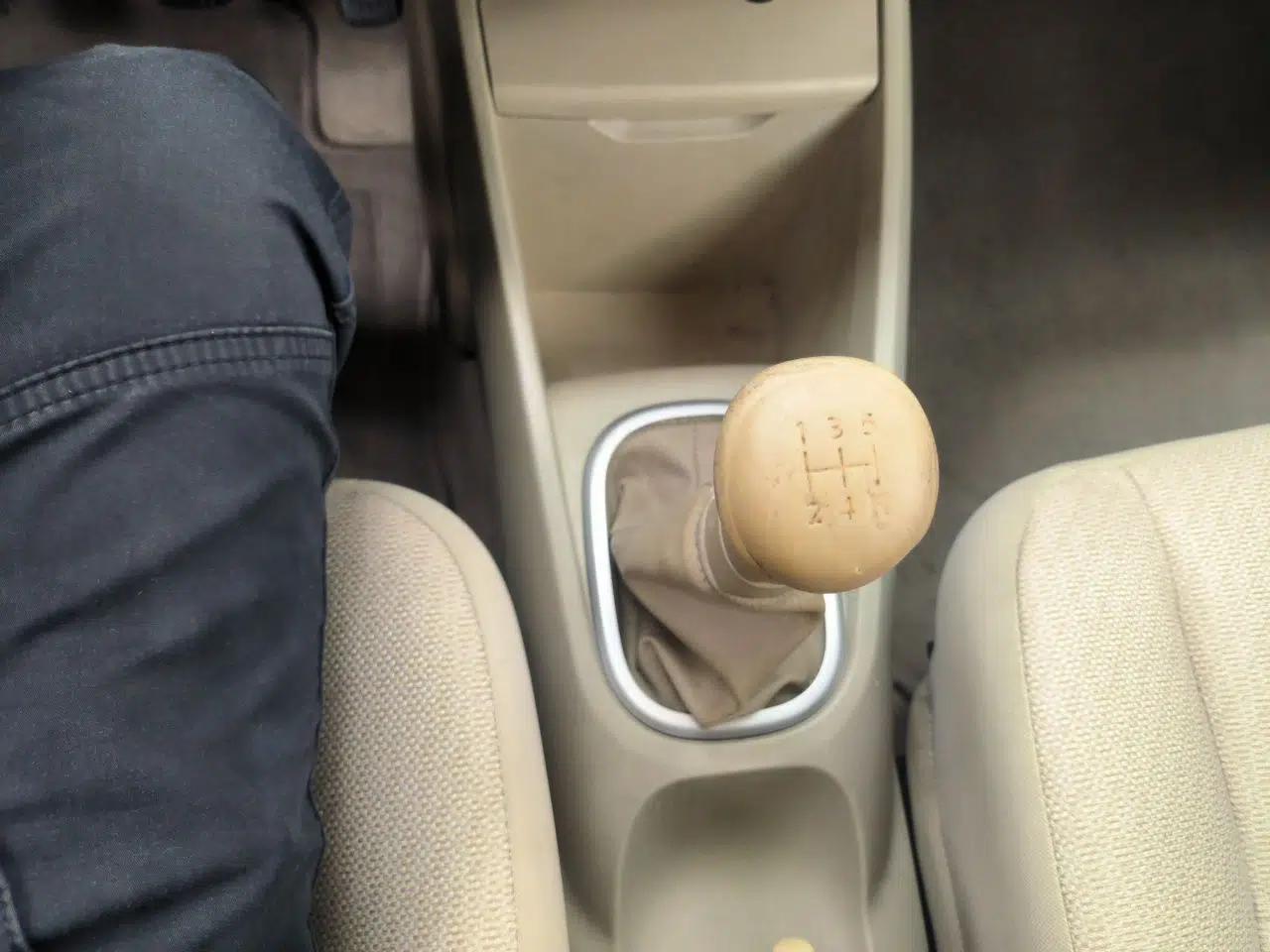Venucia D50 2013 1.6L Manual Fashion Edition — миниатюра 15