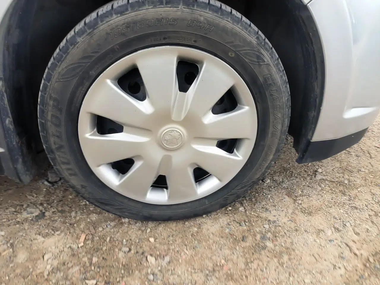 Venucia D50 2013 1.6L Manual Fashion Edition — миниатюра 8