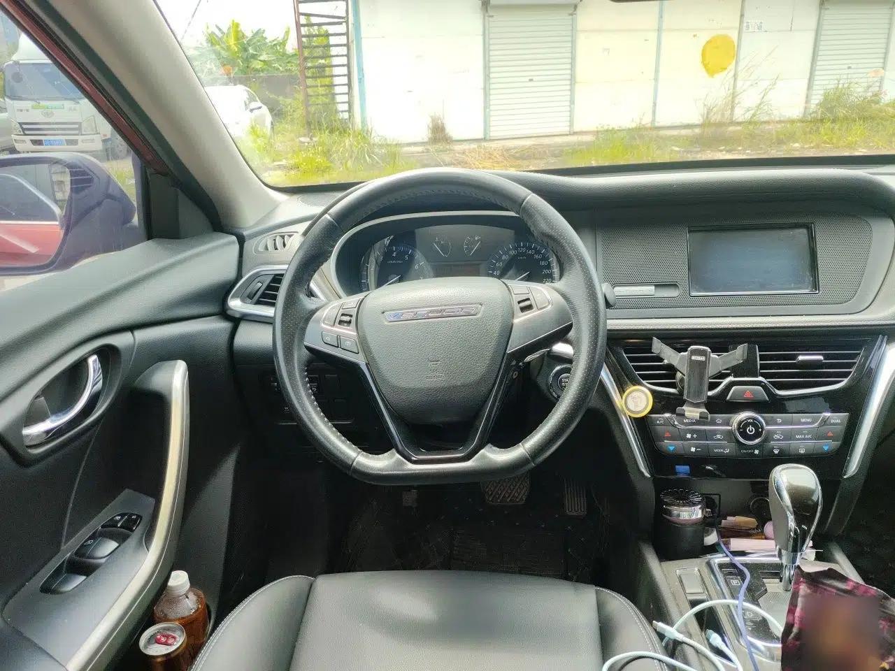 Venucia T90 2017 2.0L CVT Smart Edition — миниатюра 11