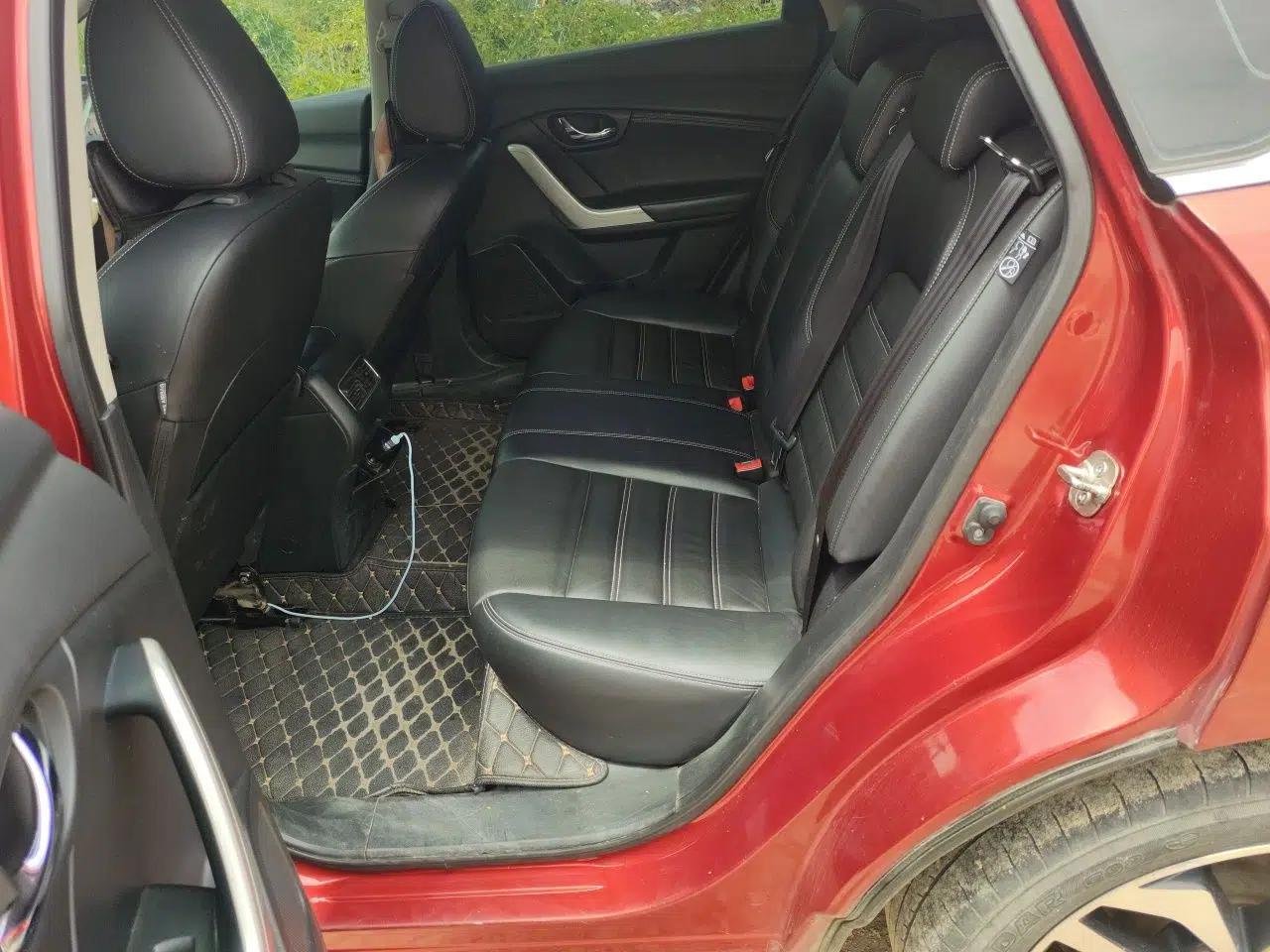 Venucia T90 2017 2.0L CVT Smart Edition — миниатюра 18