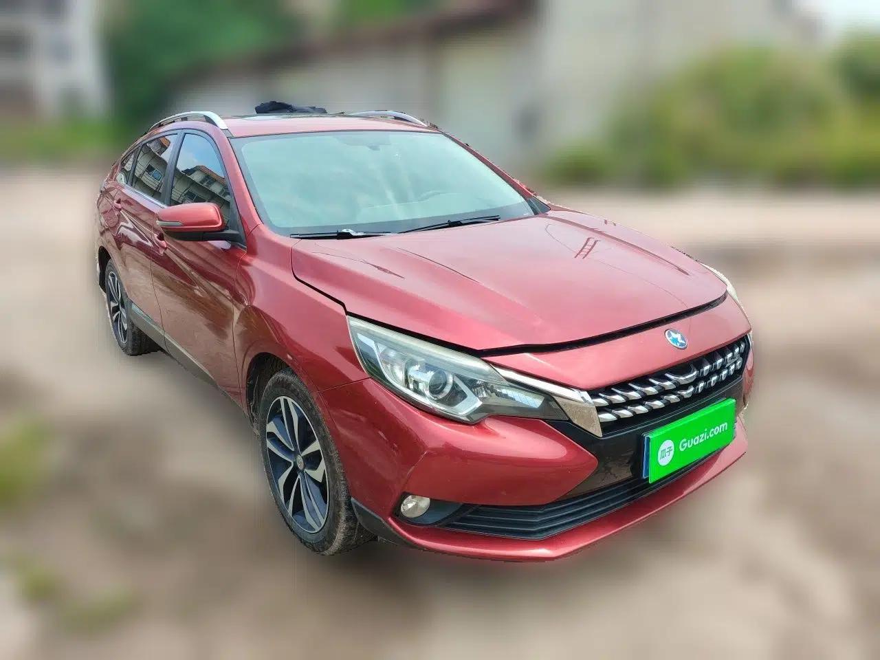 Venucia T90 2017 2.0L CVT Smart Edition — миниатюра 3