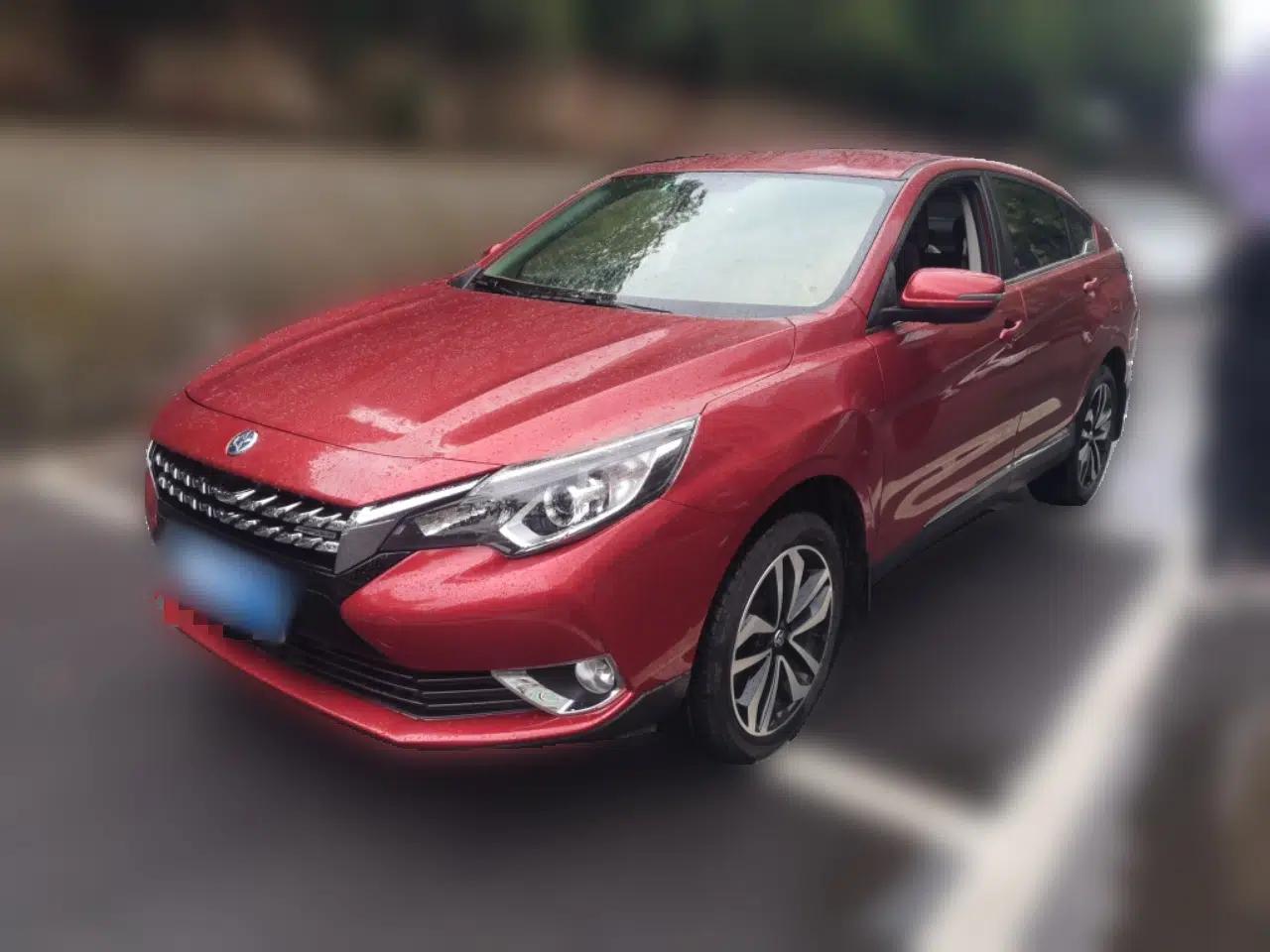 Venucia T90 2018 2.0L CVT Smart Connect Fashion Edition China V Standard — миниатюра 1