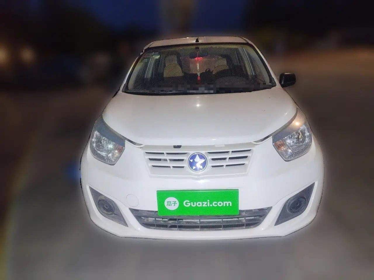 Venucia R30 2014 1.2L Manual Easy-Enjoy Version — миниатюра 2