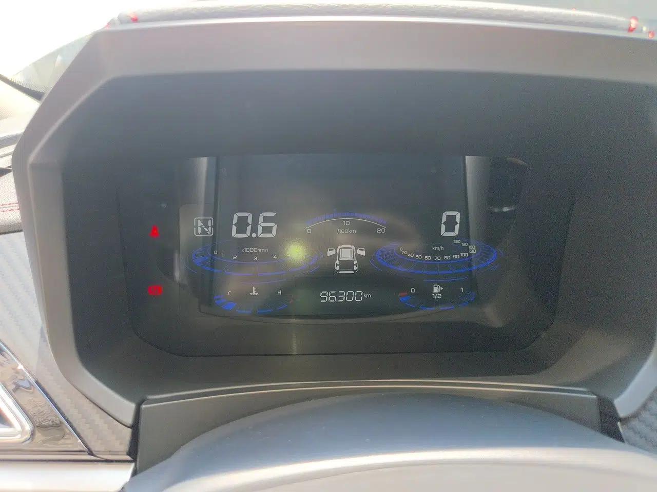 Venucia T60 2018 1.6L CVT Smart Edition China VI Standard — миниатюра 12
