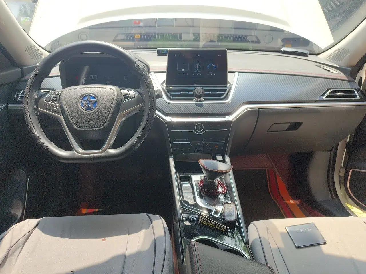 Venucia T60 2018 1.6L CVT Smart Edition China VI Standard — миниатюра 10