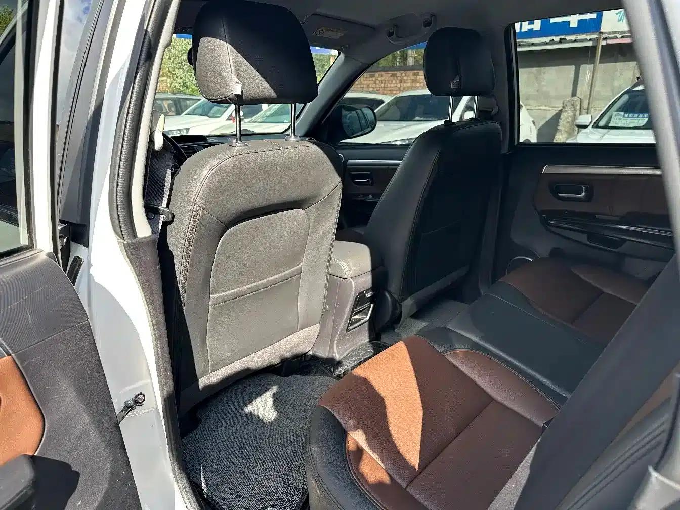 Haval H5 Classic 2018 Classic Edition 2.0T Diesel Manual 4WD Elite — миниатюра 6