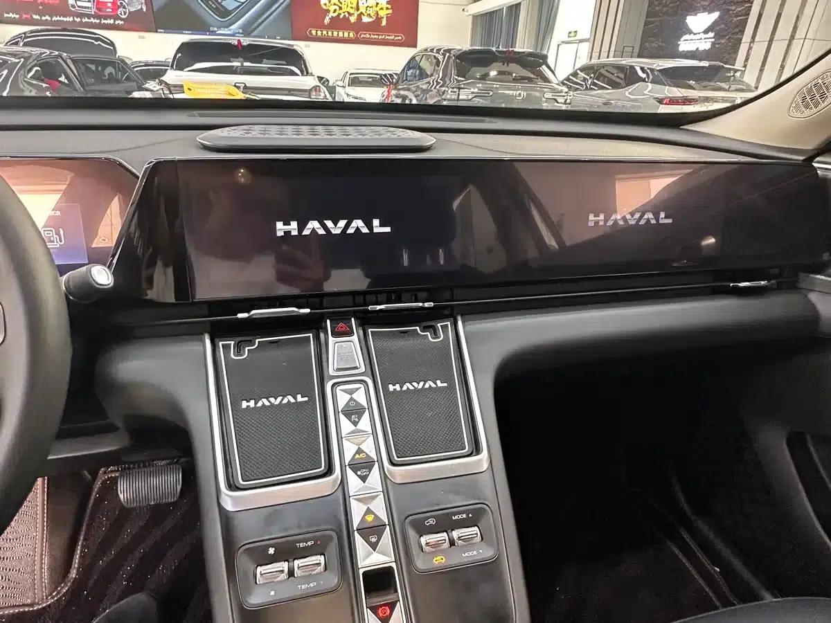 Haval Xiaolong MAX 2023 1.5L Hi4 105 4WD Navigator Edition — миниатюра 6
