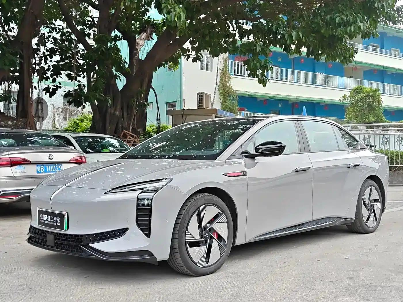 Hongqi EH7 2025 640 AWD Smart Selection Edition — миниатюра 1