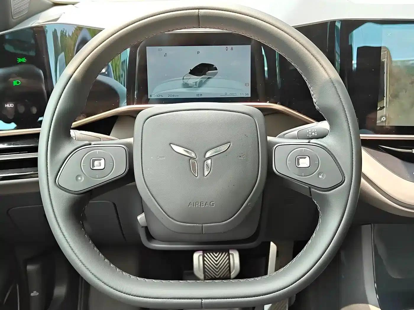 Hongqi EH7 2025 640 AWD Smart Selection Edition — миниатюра 13