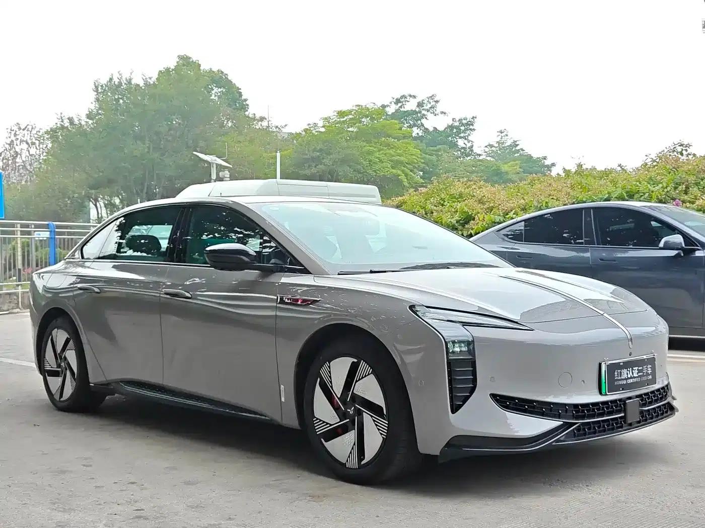 Hongqi EH7 2025 640 AWD Smart Selection Edition — миниатюра 3