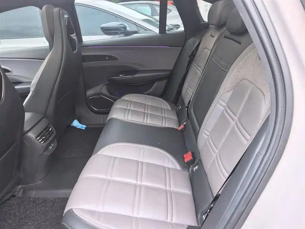 Hongqi EH7 2024 760 Pro+ AWD Edition — миниатюра 15
