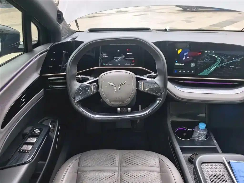 Hongqi EH7 2024 760 Pro+ AWD Edition — миниатюра 3