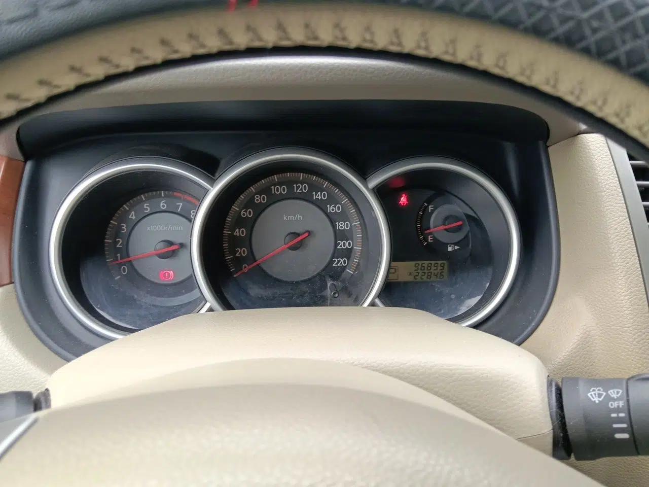Nissan Tiida Sedan 2006 1.6JE AT — миниатюра 12