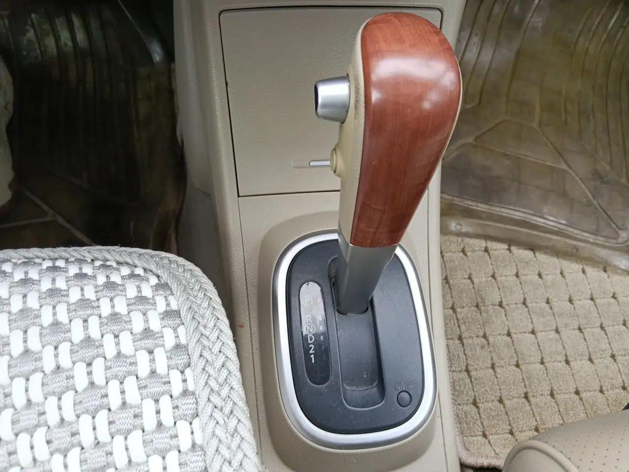 Nissan Tiida Sedan 2006 1.6JE AT — миниатюра 15