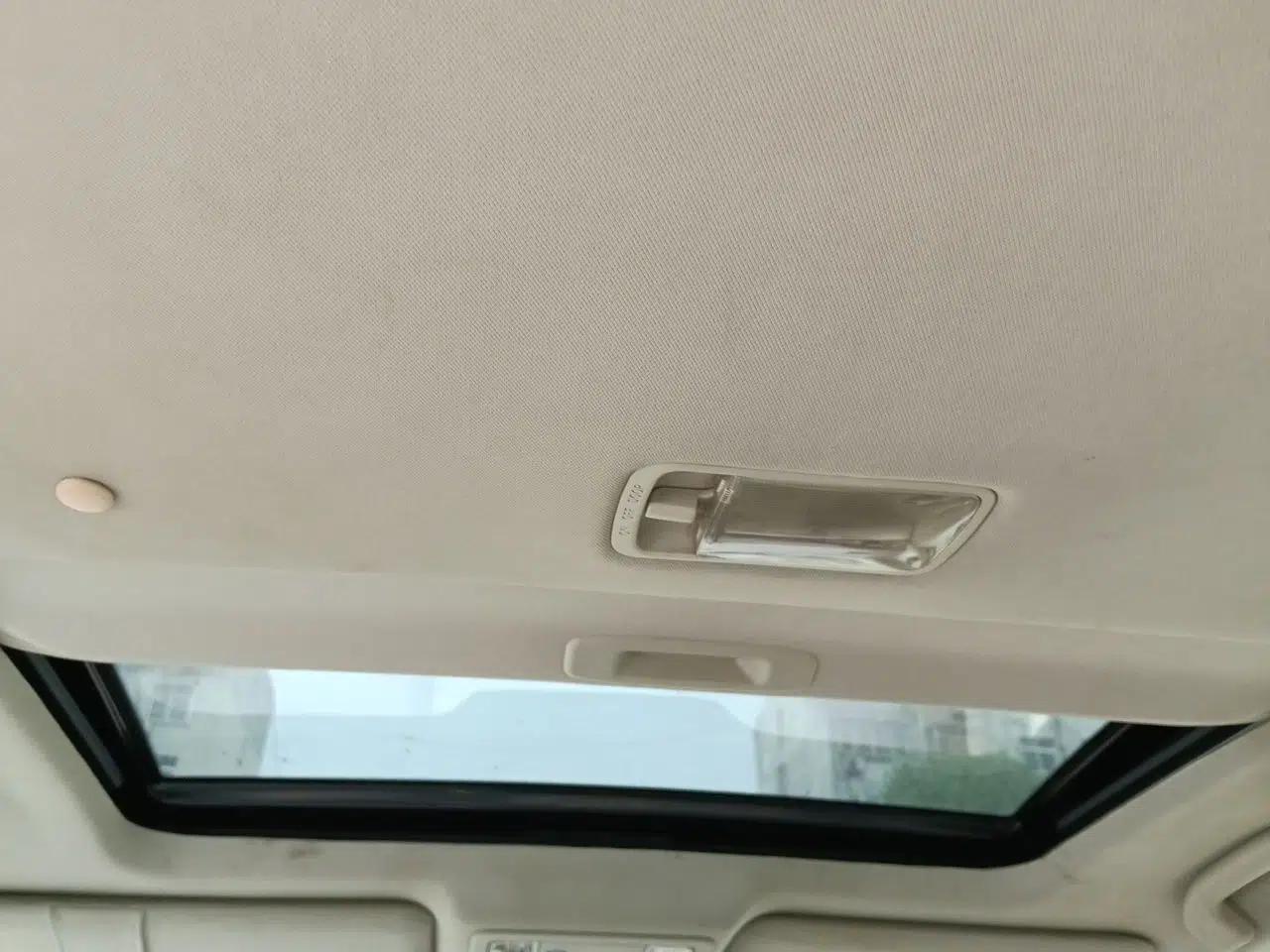 Nissan Tiida Sedan 2006 1.6JE AT — миниатюра 19