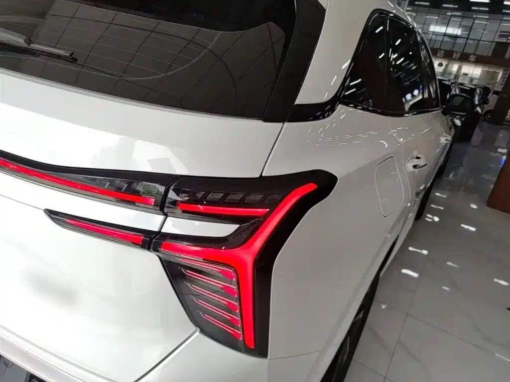 Hongqi HS3 2024 1.5T Goodness Edition — миниатюра 8