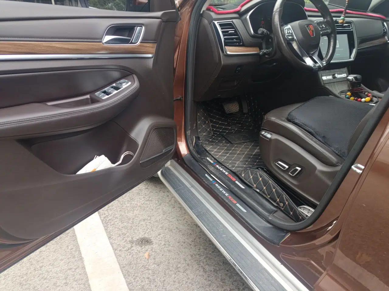 Roewe RX8 2018 30T Smart Connectivity All-Wheel Drive Supreme Edition — миниатюра 17