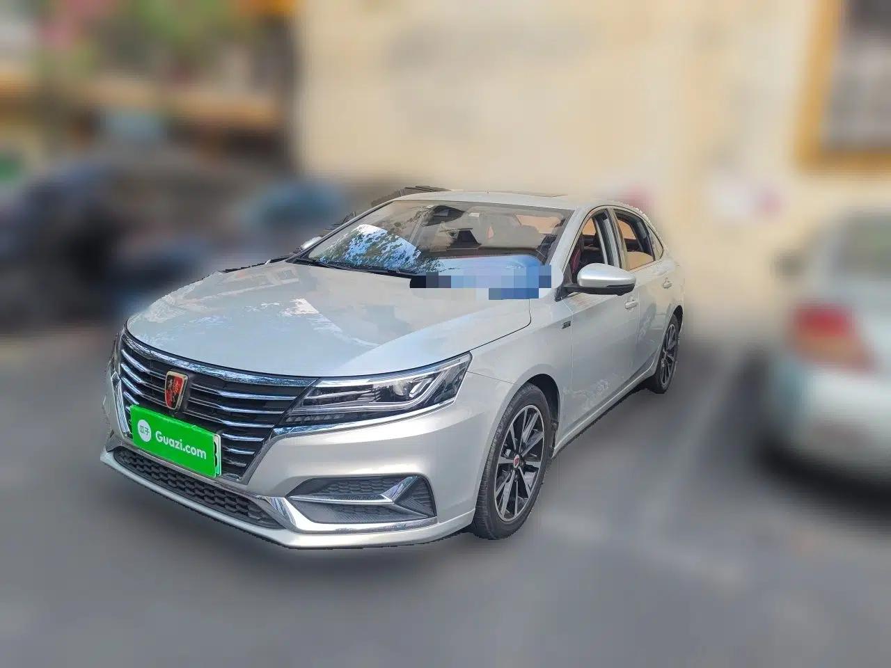 Roewe i6 New Energy 2017 45T Hybrid Connected Smart Edition — миниатюра 1