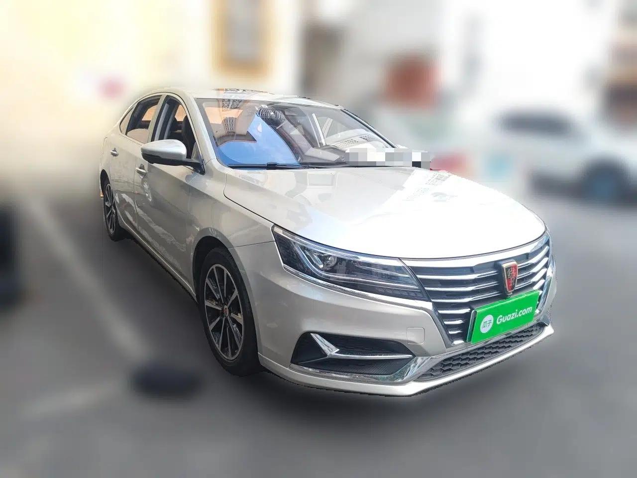 Roewe i6 New Energy 2017 45T Hybrid Connected Smart Edition — миниатюра 3