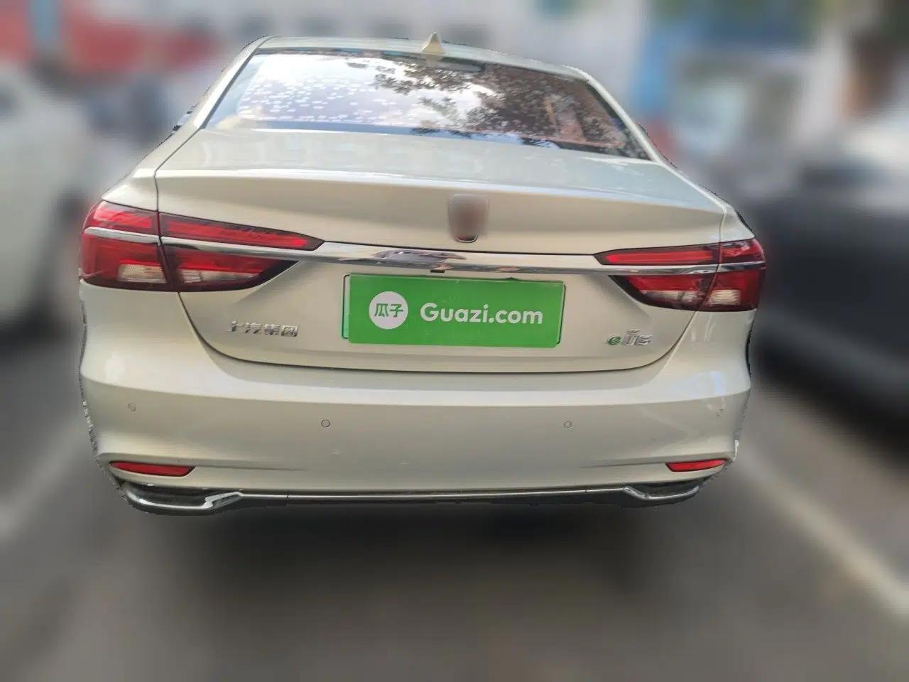 Roewe i6 New Energy 2017 45T Hybrid Connected Smart Edition — миниатюра 5