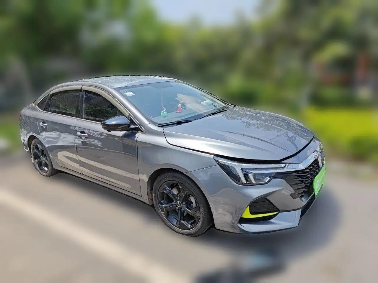 Roewe i6 MAX New Energy 2020 1.5T PHEV Sporty Cool Edition — миниатюра 3