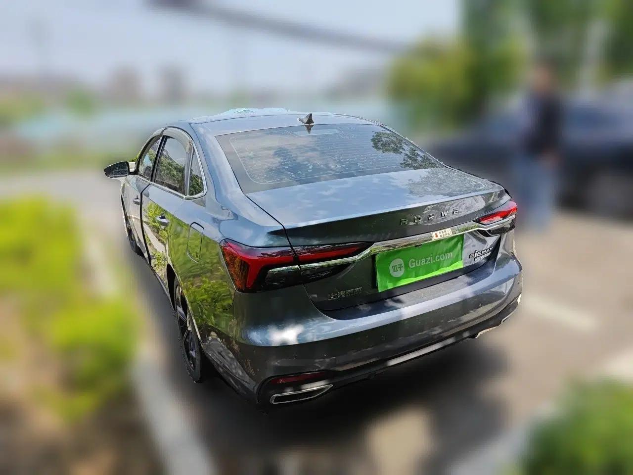 Roewe i6 MAX New Energy 2020 1.5T PHEV Sporty Cool Edition — миниатюра 4