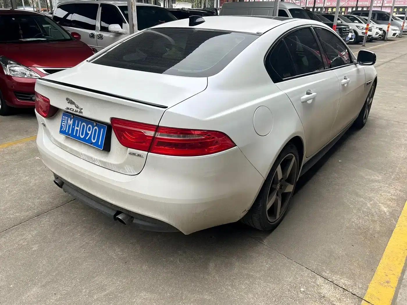 Jaguar XE 2018 2.0T 200PS 2WD R-Sport — миниатюра 4